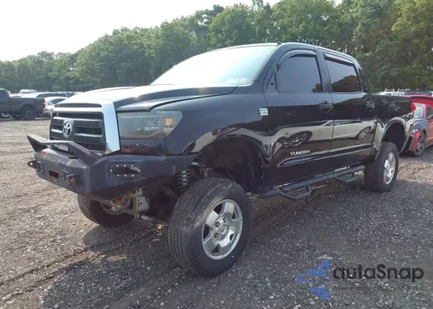 2010 Toyota Tundra Grade 4.6L V8 z USA, uszkodzony, nr VIN 5TFDM5F14AX003673